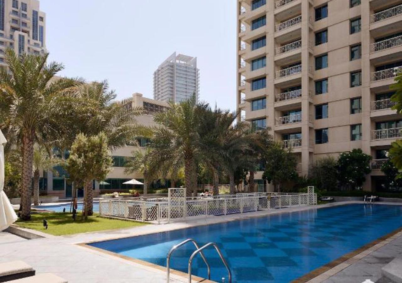 Signature Burj Khalifa View Residence Dubai Eksteriør bilde